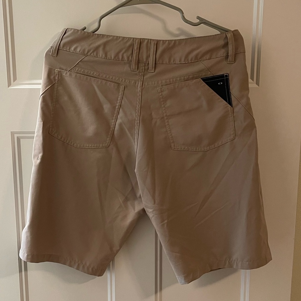 Shorts - Picture 2 of 4
